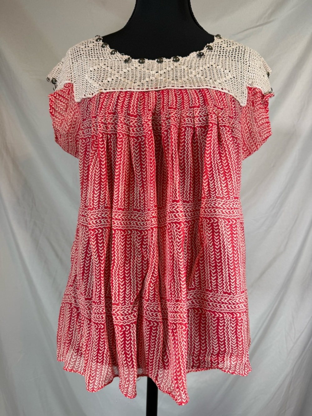 Forever‎ 21- XXI Red Chevron Knit Yoke Tunic 🌺 Boho Silk Top Medium